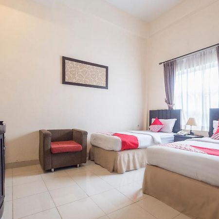 Oyo 424 Asia Hotel Makasar Exteriér fotografie