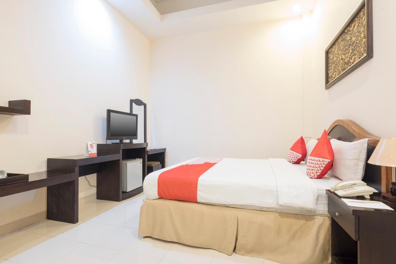 Oyo 424 Asia Hotel Makasar Exteriér fotografie