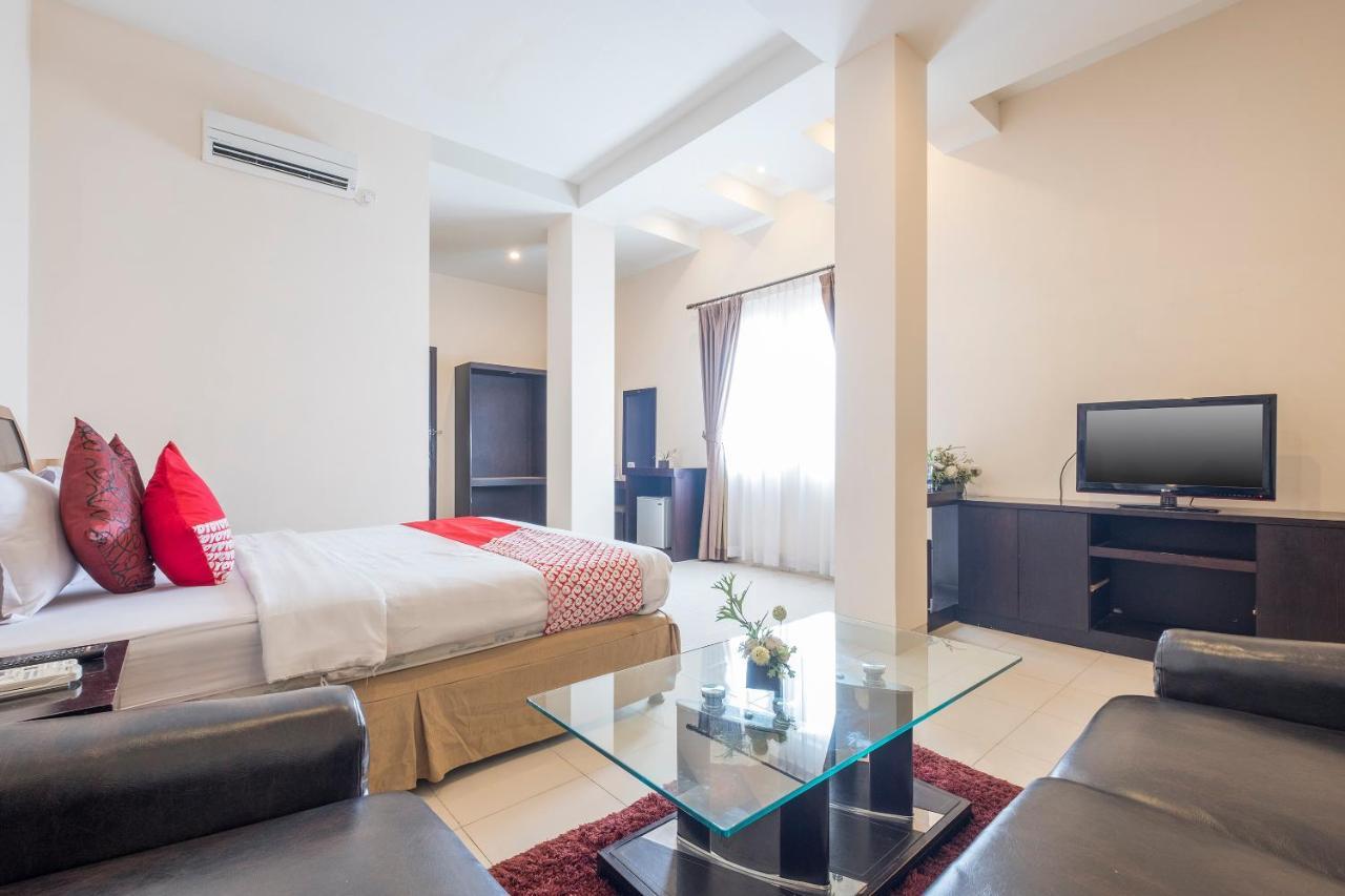Oyo 424 Asia Hotel Makasar Exteriér fotografie