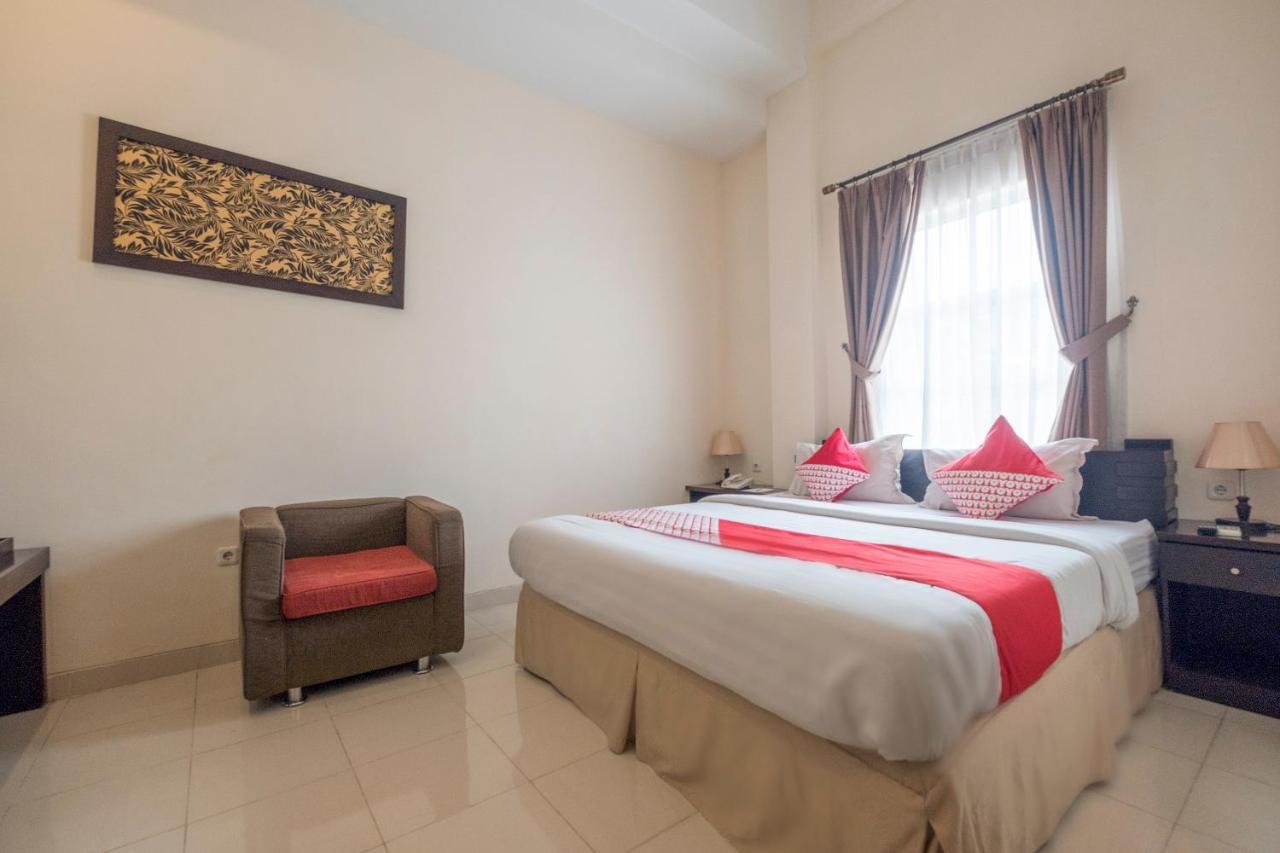 Oyo 424 Asia Hotel Makasar Exteriér fotografie