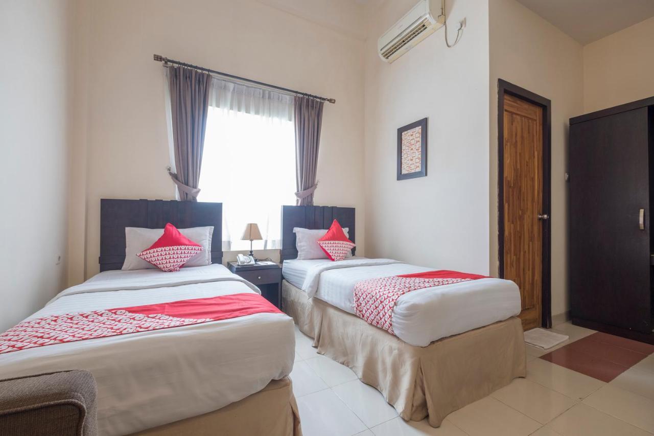 Oyo 424 Asia Hotel Makasar Exteriér fotografie